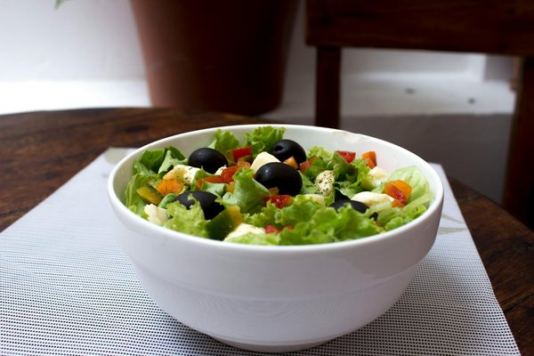 Quelles sont les bases pour une vinaigrette maison classique ?