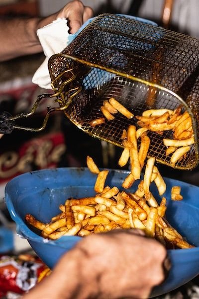 Quels sont les avantages de l'utilisation de la friteuse sans huile Philips ?